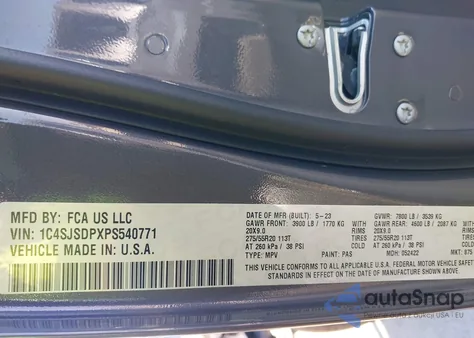 2023 Jeep Wagoneer L Series Iii 4X4 z USA, uszkodzony, nr VIN 1C4SJSDPXPS540771